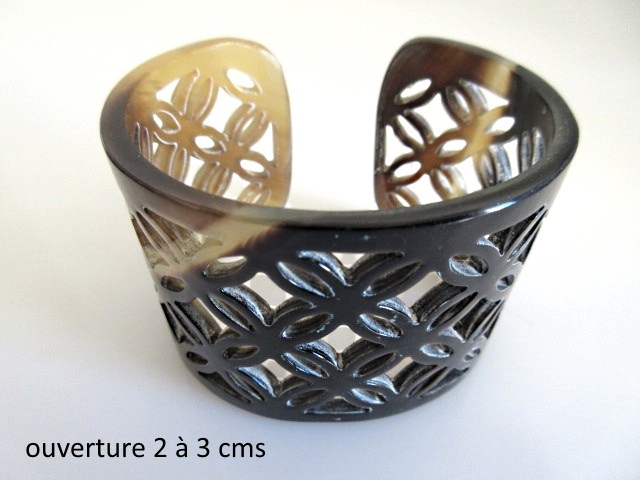 Bracelet en corne (modle 7)